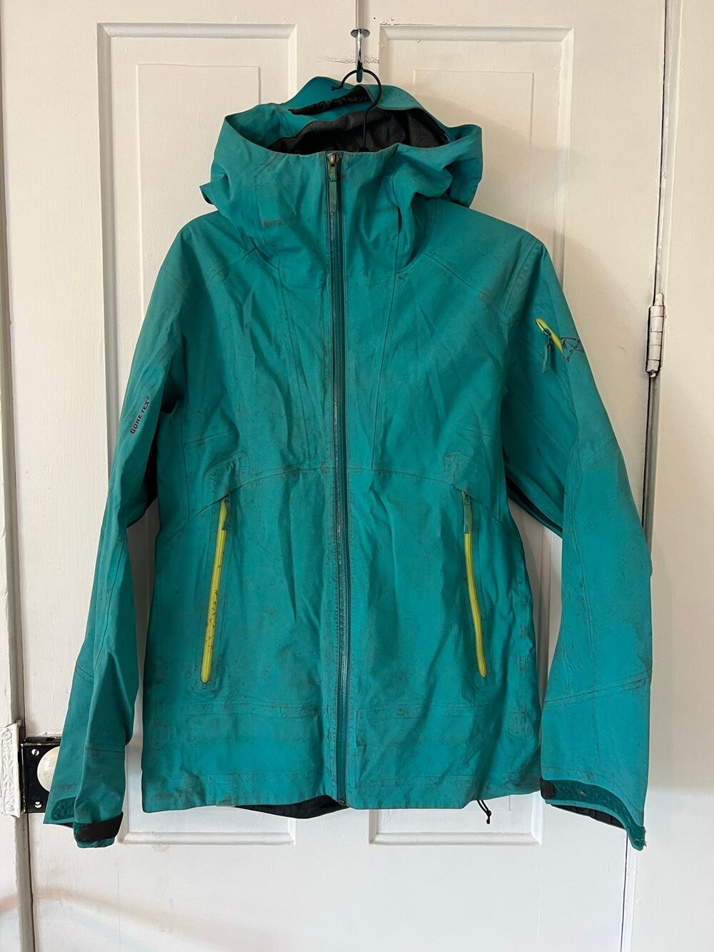 arc'teryx sentinel jacket women’s medium teal goretex ski snowboard coat marks